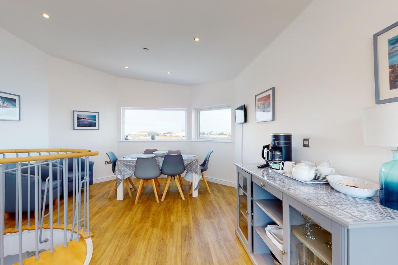 Crabbers' Wharf 4*