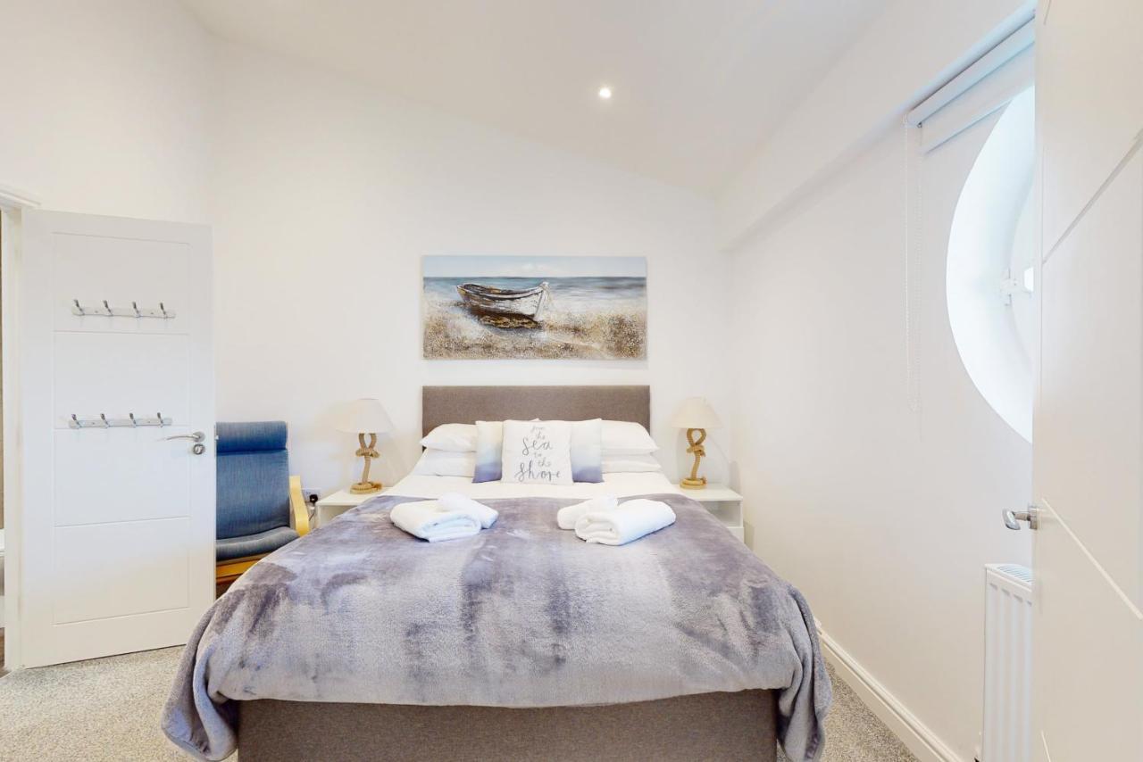 Crabbers' Wharf Aparthotel 4*