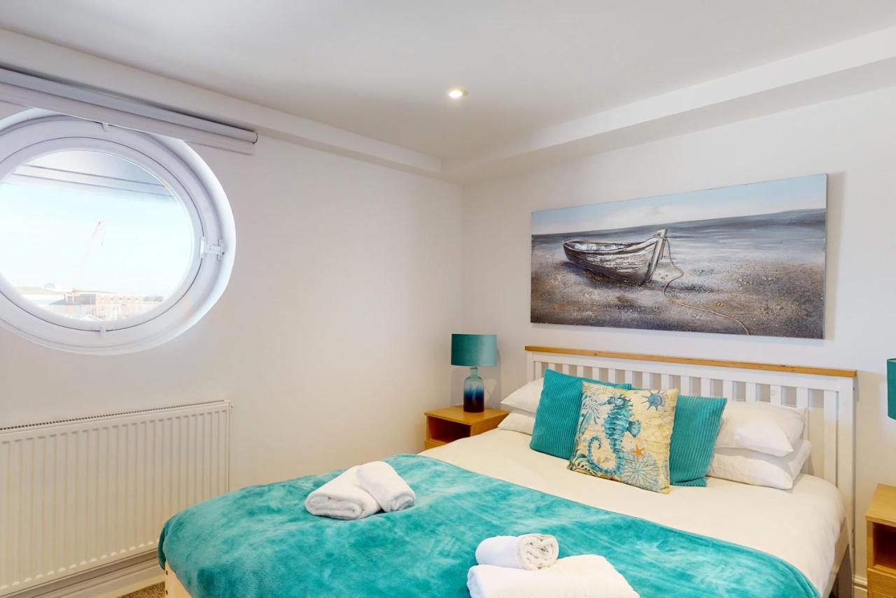 Crabbers' Wharf 4*