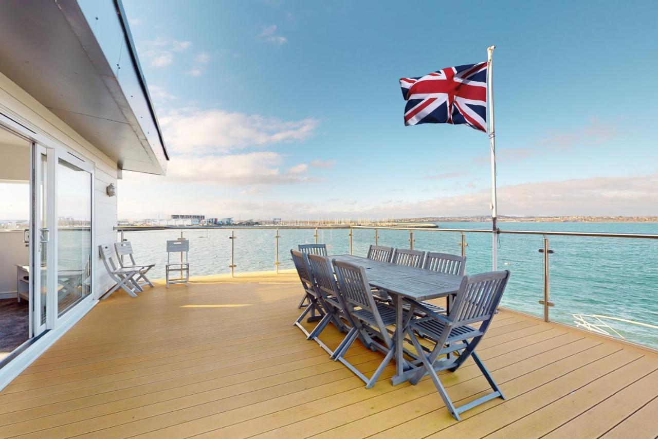 Crabbers' Wharf Aparthotel